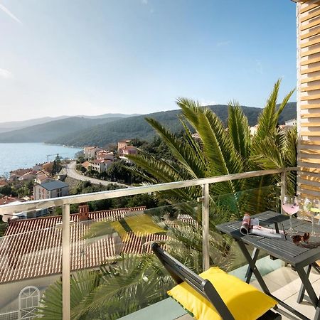 Small Apartment With A Big View Rabac Exteriör bild