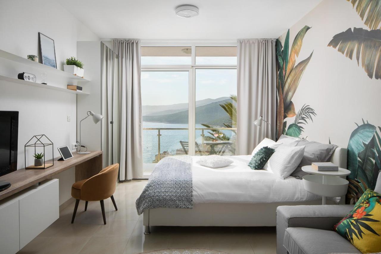Small Apartment With A Big View Rabac Exteriör bild